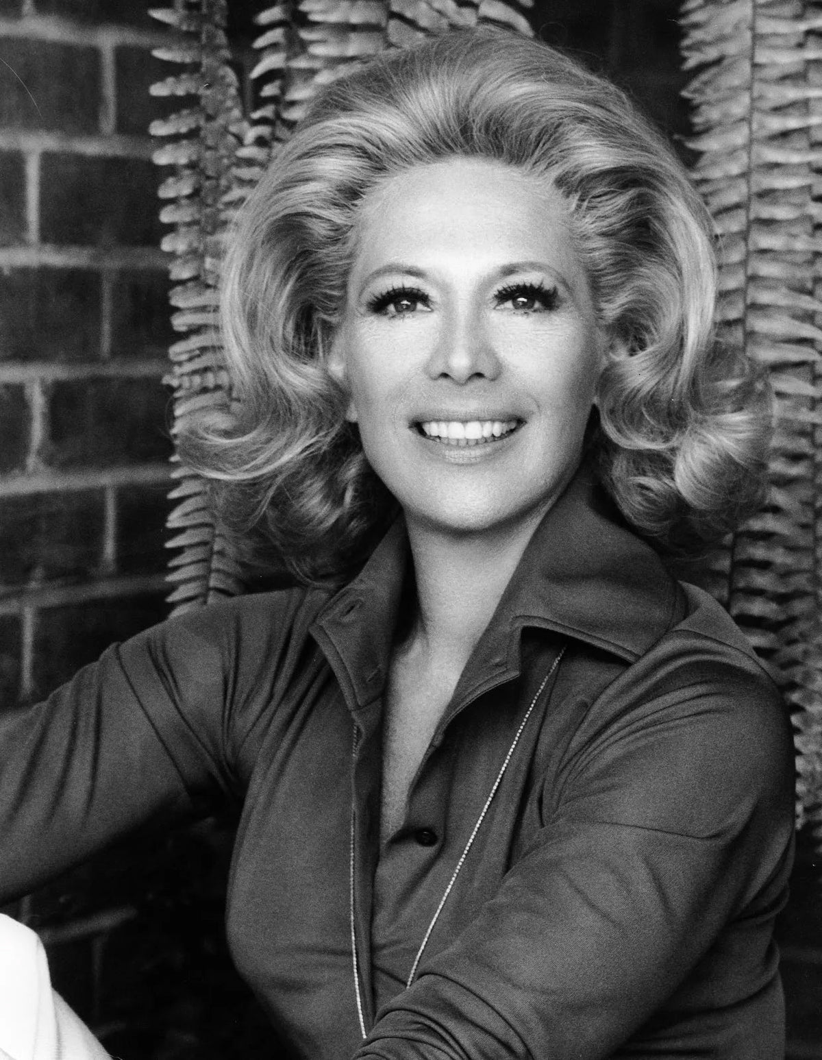 Dinah Shore: Famous Needlepointer