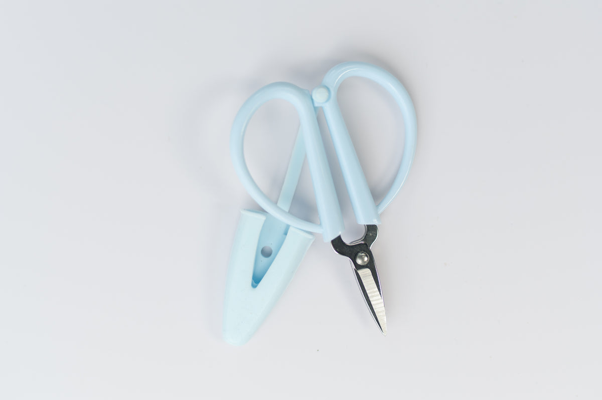 The Tiny Traveler Scissors